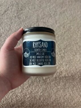 Rhysand Scented Candle - White Wax with Navy Label
